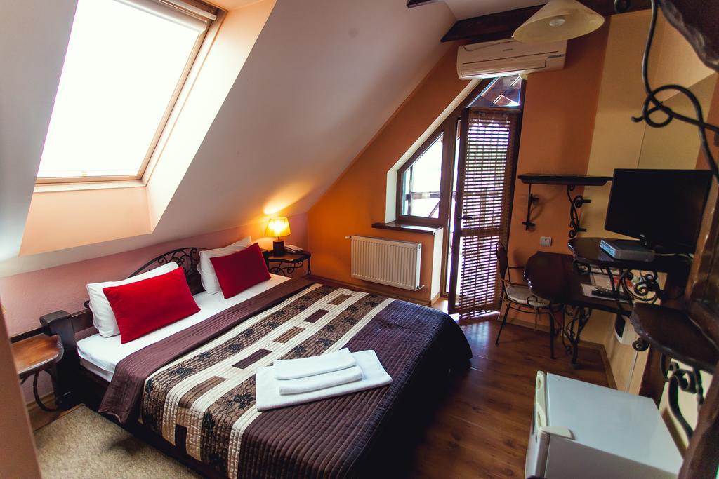 Art-Rustic Boutique Hotel Chisinau Exterior photo